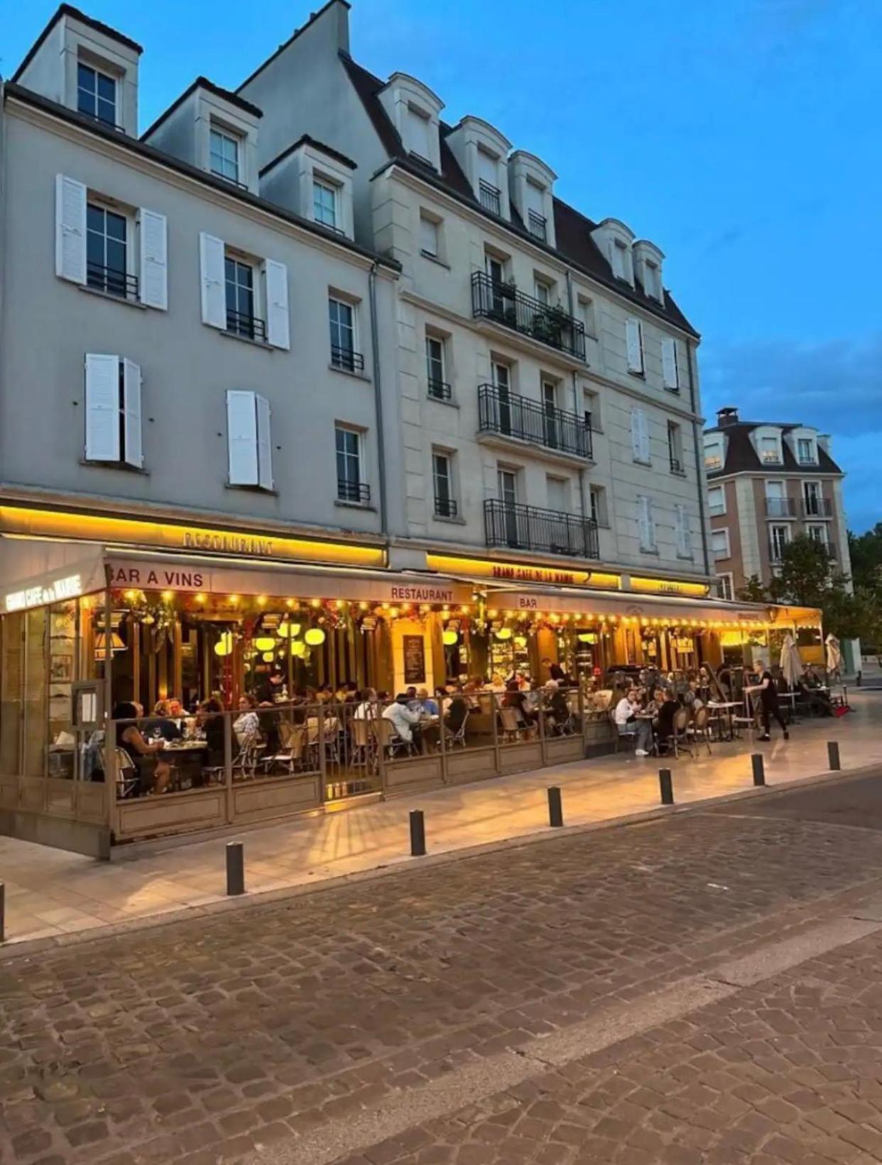 Le Bali Cosy House - T2 Lumineux Et Moderne En Plein Centre Ville De Maisons-Alfort Ngoại thất bức ảnh